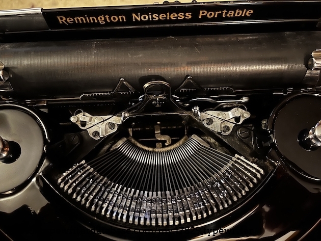 1937 Remington Noiseless Portable Typewriter Basket and Slugs