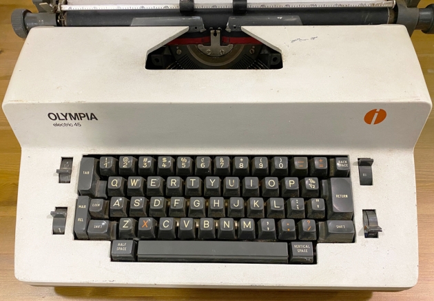 Olympia "SGE 45" from the keyboard...