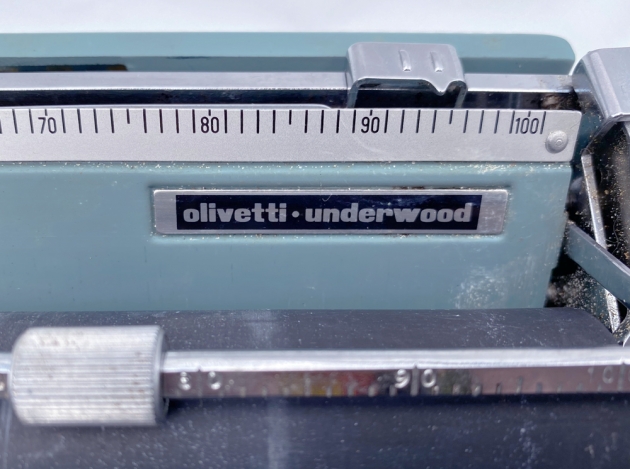 Olivetti "Lettera 32"  from the maker logo on the top....