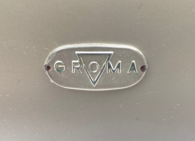 Groma "Combina" from the maker logo on the back...
