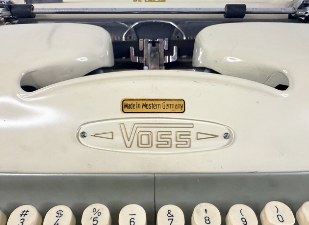Voss "ST 24" from the logo on the front...