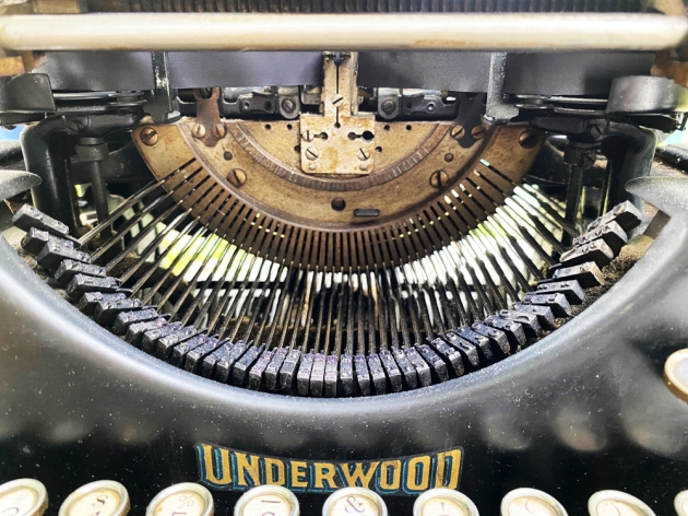 Underwood "5"  from under the hood...