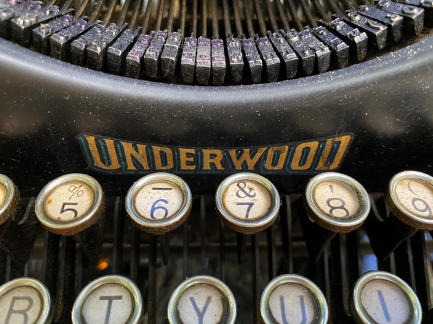 Underwood "5"  from the maker logo on the front...