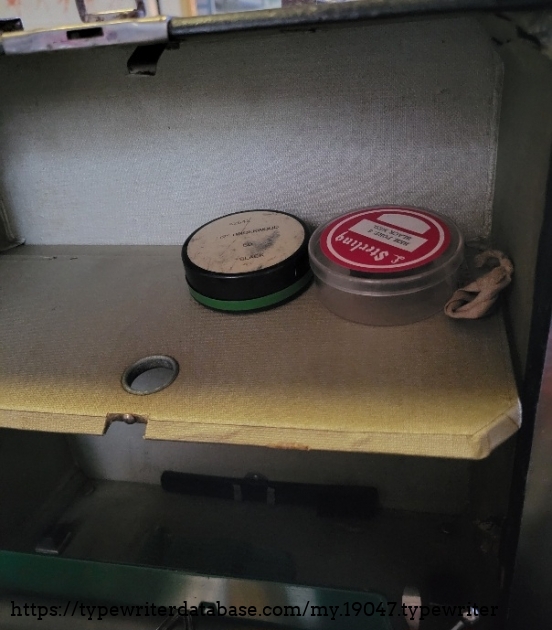 Secret case-lid compartment opened...