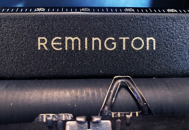 Remington "Model 5 Streamline" from the logo on the top...