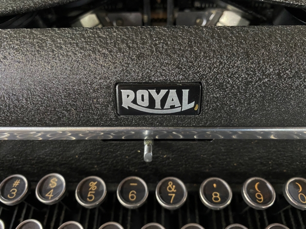 Royal "Quiet De Luxe" from the logo above the keyboard....