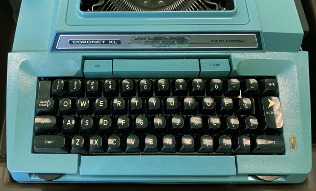 Smith Corona "Coronamatic Coronet XL" from the keyboard...