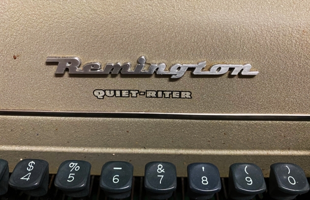 Remington "Quiet-Riter" from the maker/model logo on te front...
