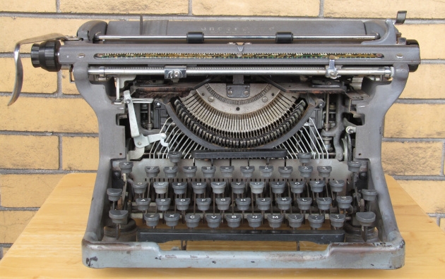 With the front panel removed, the ancient Underwood design—more than half a century old when this unit was made—is very obvious.
