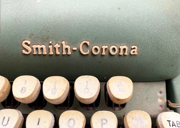 Smith Corona "Sterling" from the maker logo above the keyboard...