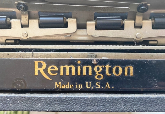 Remington "Portable 4"  from the maker logo on the back....