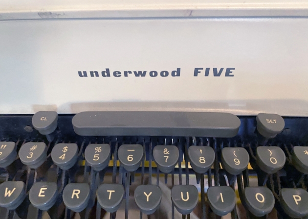 Underwood "Five" from the maker/model logo above the keyboard...