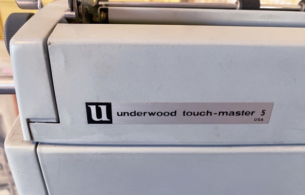 Underwood "Five" from the maker/model logo on the back...