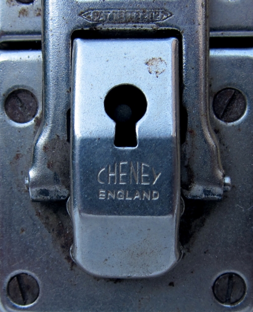 - Cheney England - The same manufacturer as on the locks of my SIMTYPE -