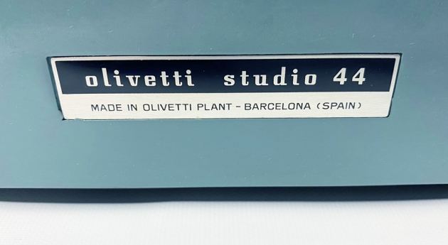 Olivetti "Studio 44" from the back (detail)...