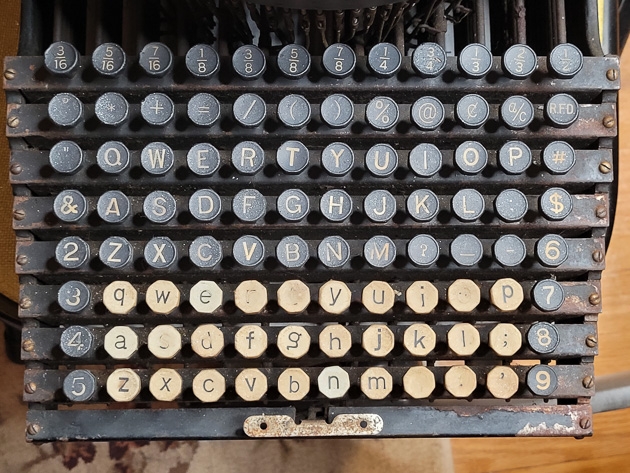 1909 Smith Premier No 9 SN 5801 Keyboard after cleaning.
