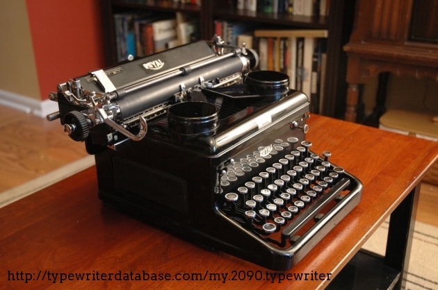 1937 Royal KHM on the Typewriter Database