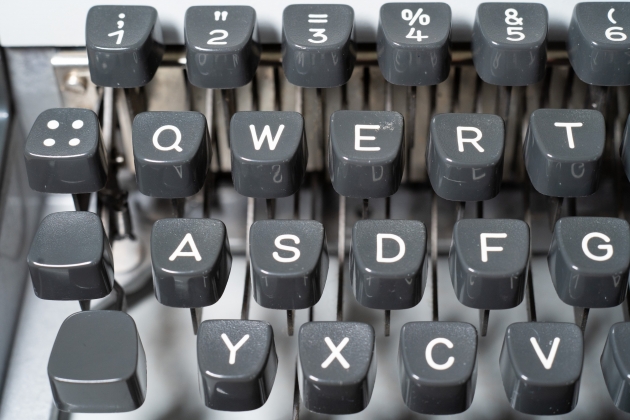 Left side of the keyboard with German layout.