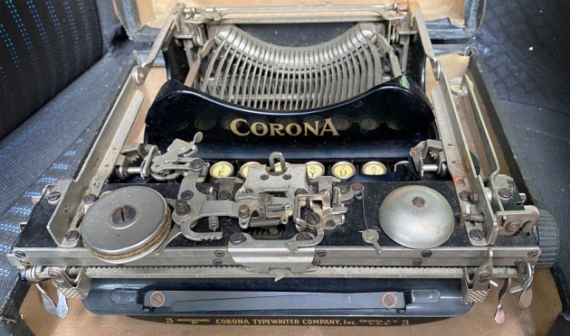 Corona "3" folded in the case...