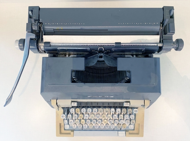 Olivetti "Linea 98" from the top...