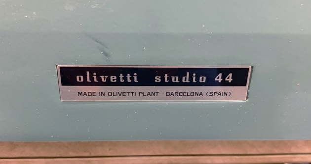 Olivetti "Studio 44" from the back...(detail)