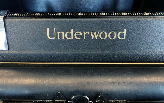 Underwood "Noiseless 77" from the maker logo on the top...