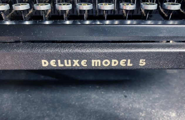 Remington "Deluxe Model 5" from the model logo on the bottom...