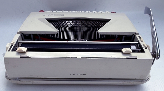 Sears "Attache'" from the back... Sears "Attache'" from the back...