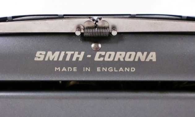 Smith Corona "Skyriter" from the maker logo on the back...