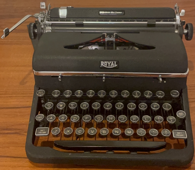 A front facing view of the 1947 Royal Quiet De Luxe