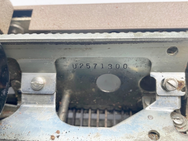 Underwood "Leader" serial number location...