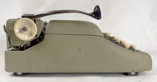 Smith Corona "Silent Super" from the left side...