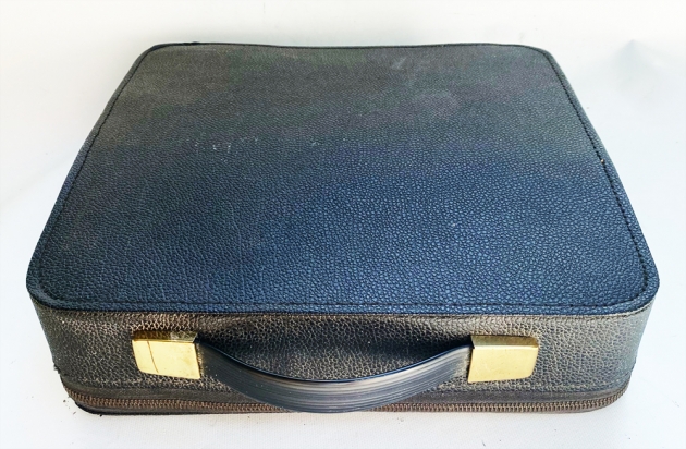 Olympia "SF De Luxe" travel case...