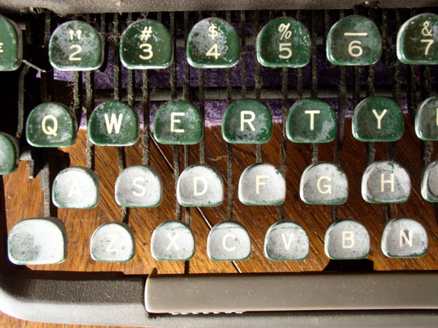 This is not mould---it is some plastics-chemical migrating out from the plastic keys over time. The top two rows have had a pretty good cleaning, with soap and water and then alcohol, with more to follow. The bottom rows are as found.