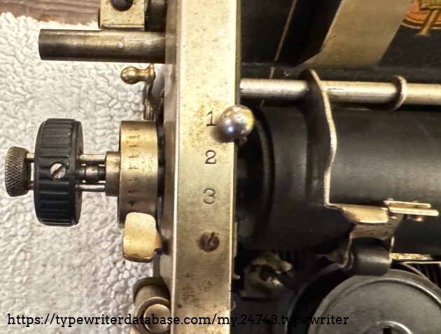 Left-hand platen knob, line spacing selector.
Underwood No. 5