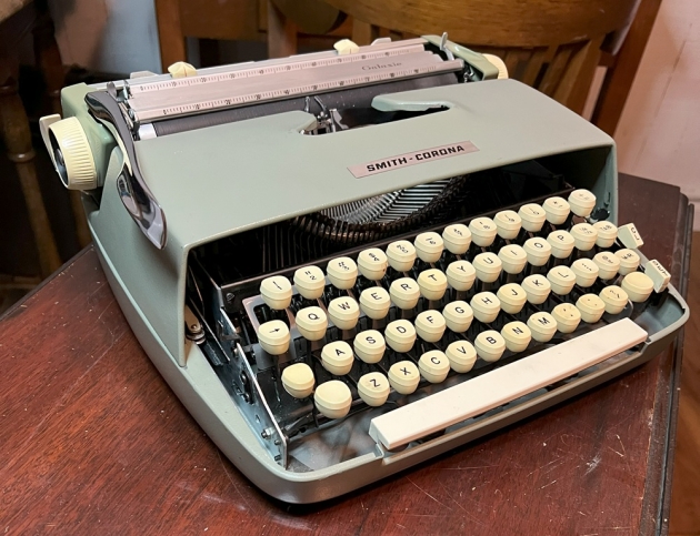 Skelotypewriter finished-front left Skelotypewriter finished-front left
