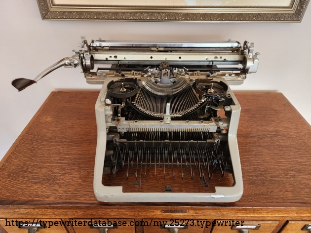 Naked 1961 Royal FPS typewriter Naked 1961 Royal FPS typewriter