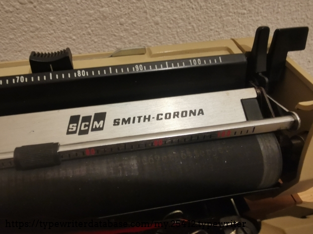 Same platen size as the Electric Super Sterling (126), this one only counts 105. Same platen size as the Electric Super Sterling (126), this one only counts 105.