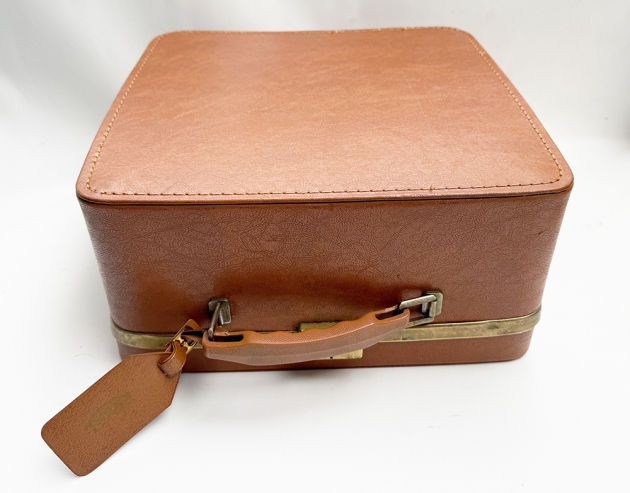 Royal "Futura 800" travel case...