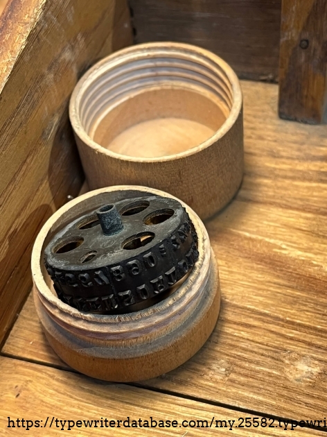 Surprise! Two row telegraph typewheel! No numbers apart from a mirrored "01" on the underside, presumably a mold number. Surprise! Two row telegraph typewheel! No numbers apart from a mirrored "01" on the underside, presumably a mold number.