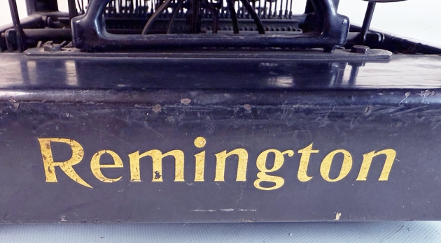 Remington "10" from the maker logo on the back... Remington "10" from the maker logo on the back...