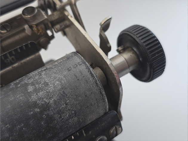 This part of the carriage is very different on Model 2's This part of the carriage is very different on Model 2's