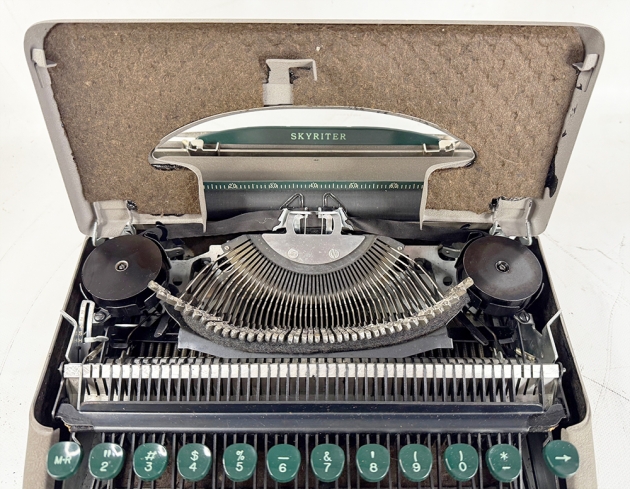 Smith Corona "Skyriter" from under the hood...