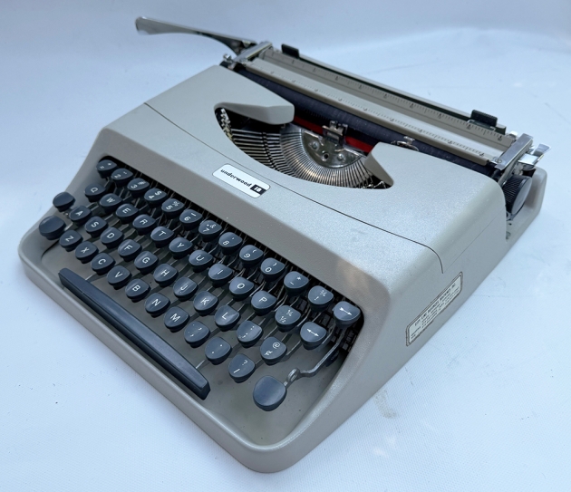Underwood "18" from the right side, 3/4 view... Underwood "18" from the right side, 3/4 view...