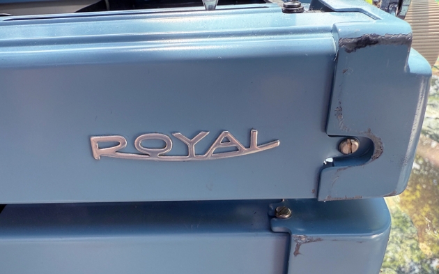 Royal "Aristocrat" from the maker logo on the back... Royal "Aristocrat" from the maker logo on the back...