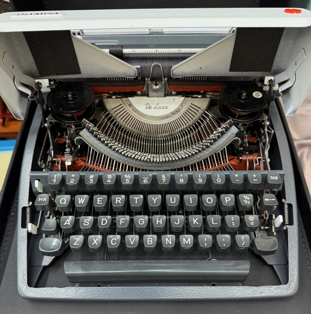 Olympia "SM9" from under the hood...