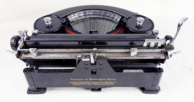 Remington "Noiseless Portable" from the back...