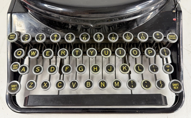 Remington "Noiseless Portable" from the keyboard...