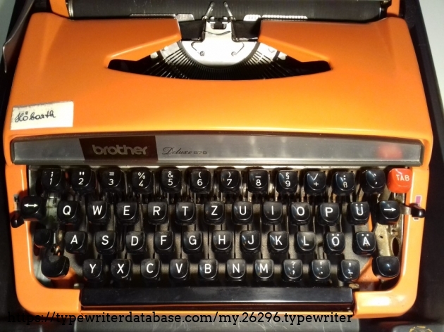 German layout.
Both case and machine labelled Höbarth (previous owner, perhaps). German layout.
Both case and machine labelled Höbarth (previous owner, perhaps).