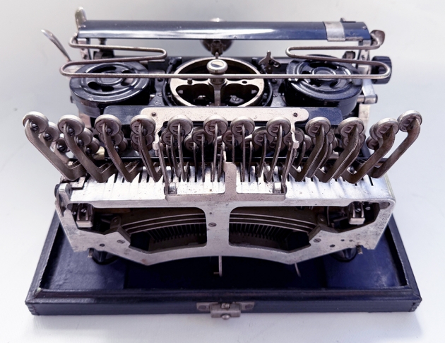 "Multiplex Folding" from the front (folded)...